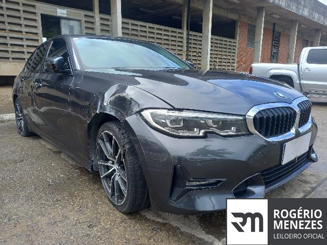 320I 2021