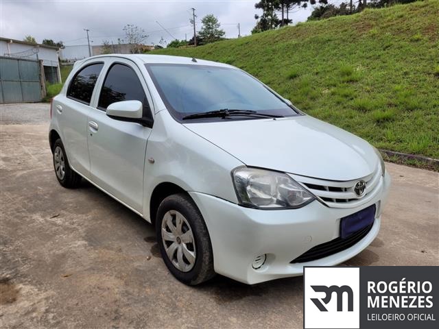 ETIOS HB X 2016
