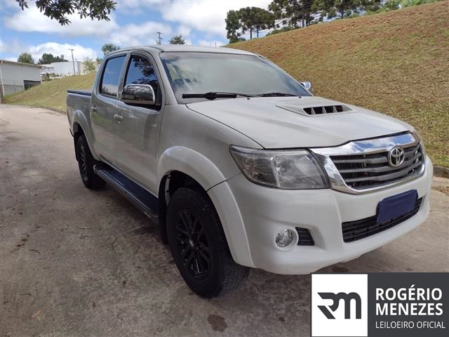 HILUX CD4X4 SRV 2014