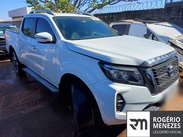 NISSAN FRONTIER CD 2023