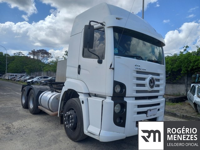 VOLKSWAGEN 25.370 TRACTOR 6X2 2009
