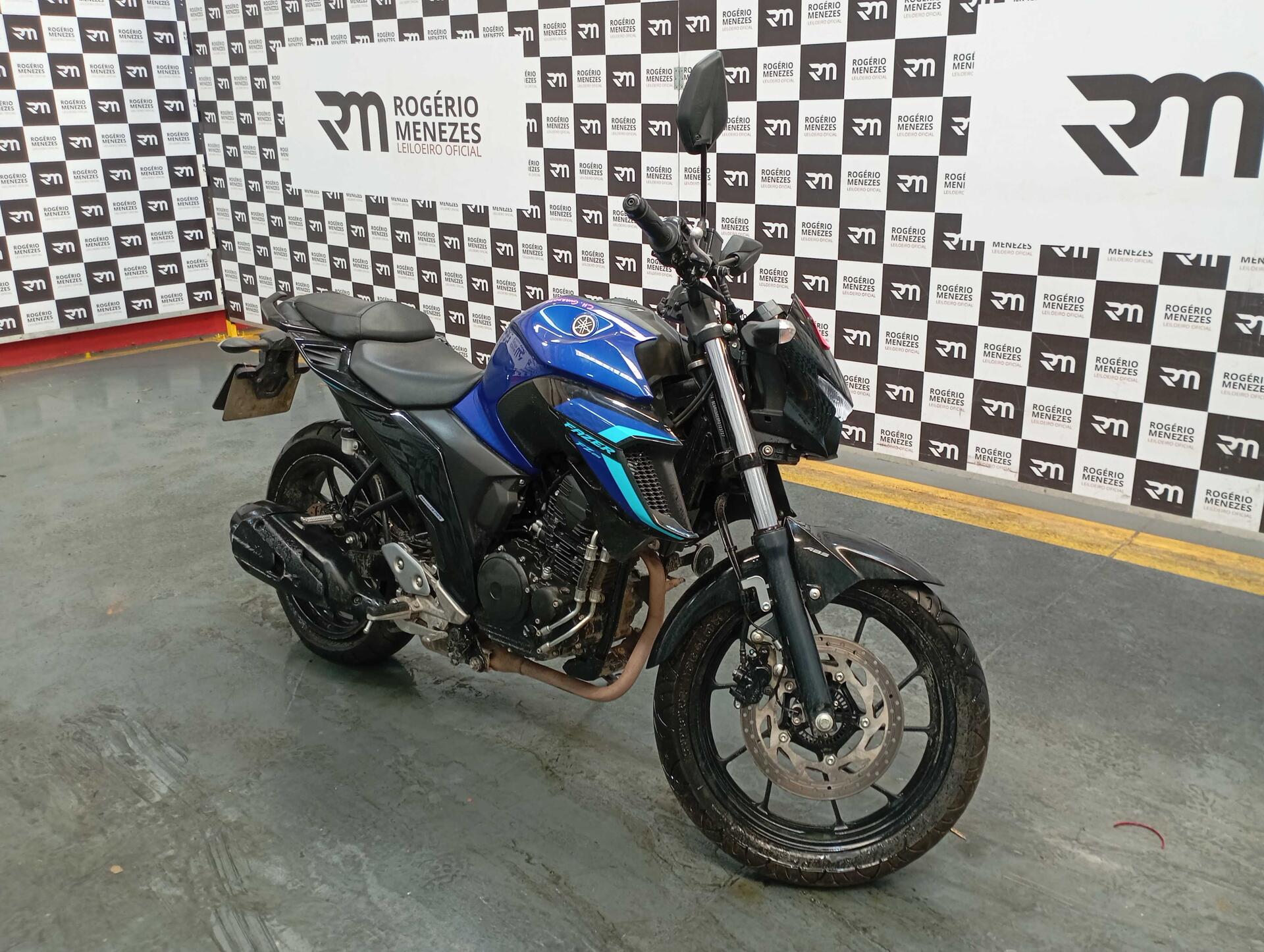 YAMAHA FZ25 FAZER 2024