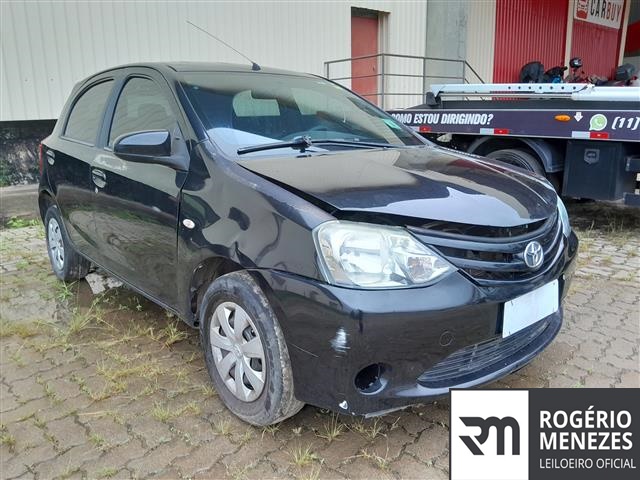 ETIOS HB X 2015