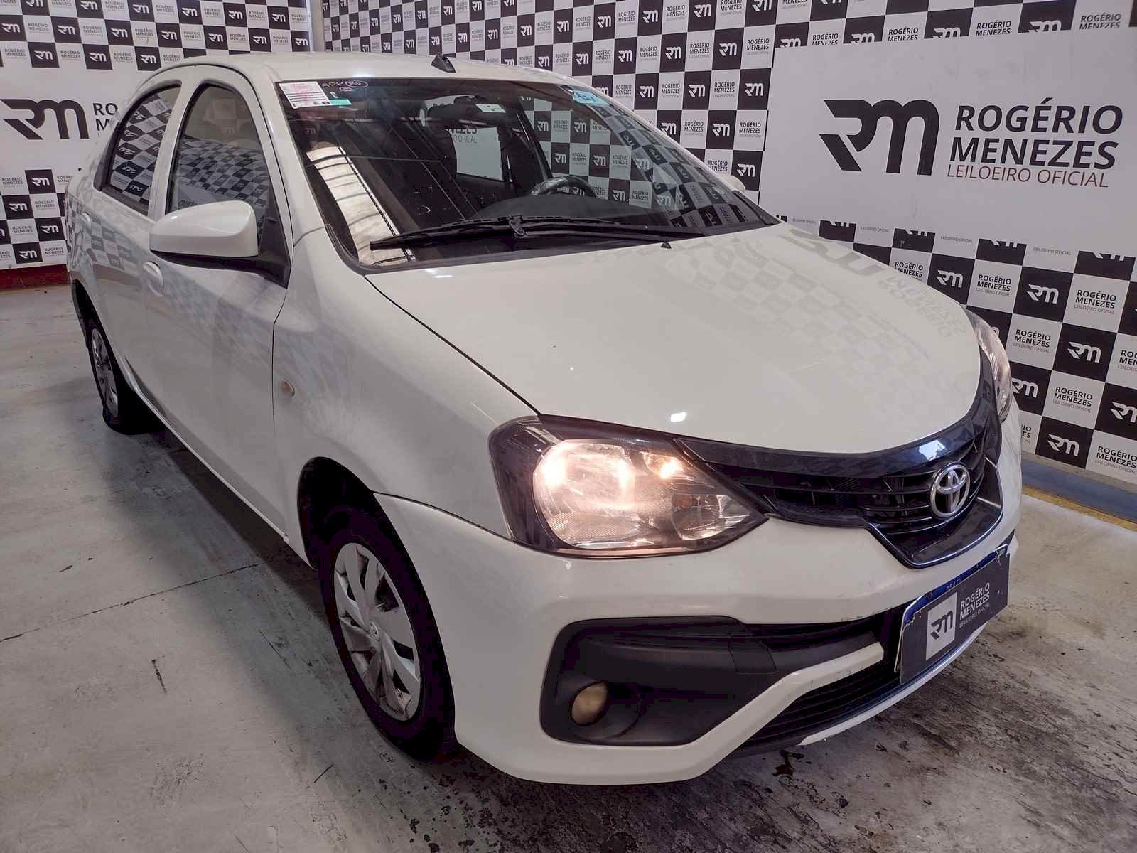 TOYOTA ETIOS SD X VSC MT 2018 2019 GASOLINA ALCOOL