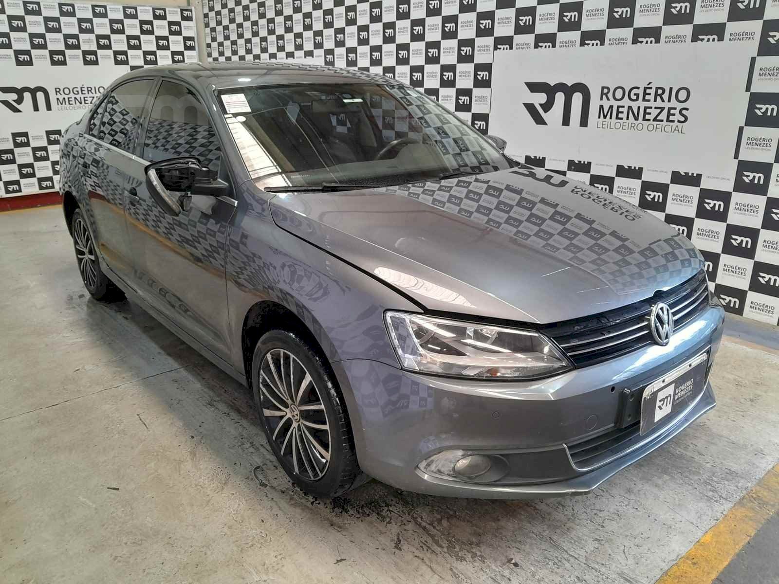 VW - VOLKSWAGEN JETTA 2013 GASOLINA