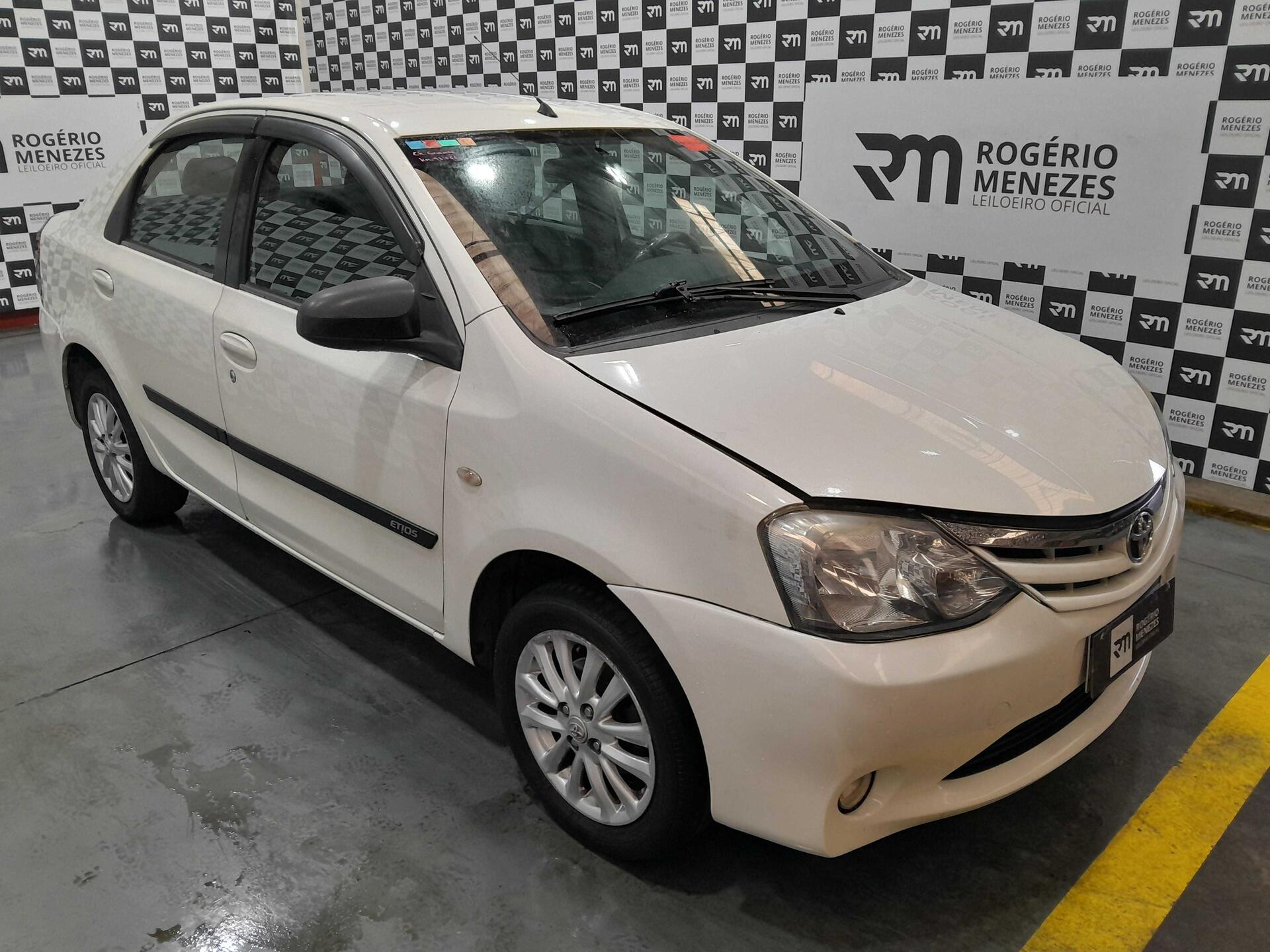 TOYOTA ETIOS XLS 2014 GASOLINA