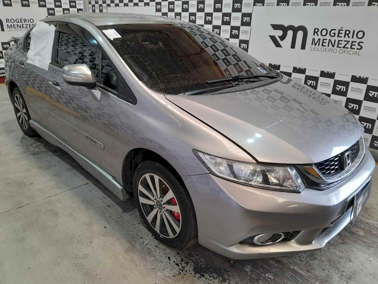 HONDA CIVIC LXR 2014