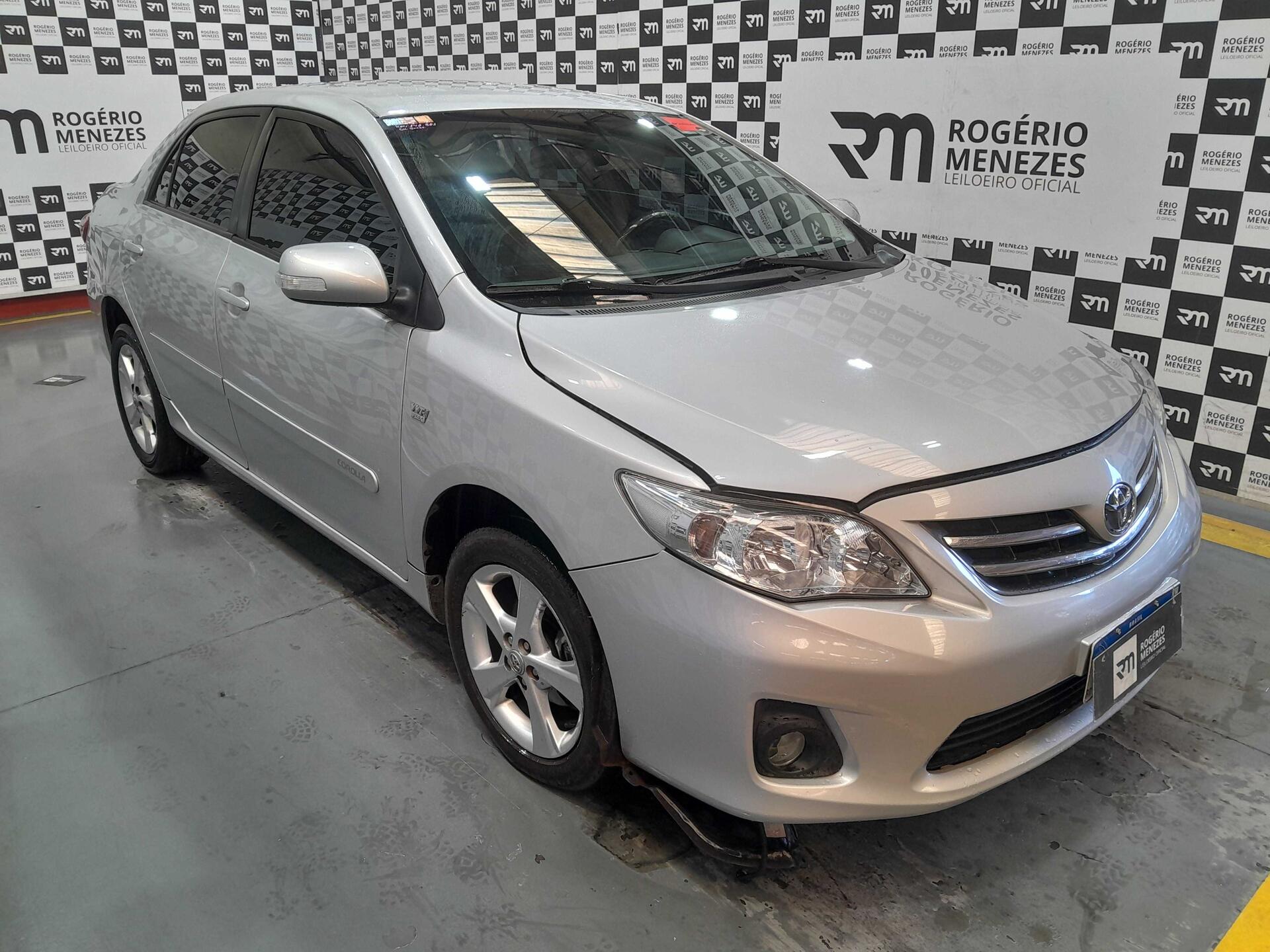 TOYOTA COROLLA 2010