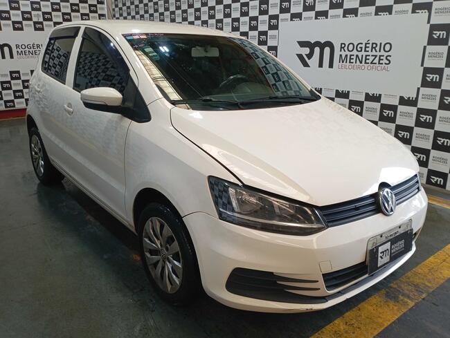 VOLKSWAGEN FOX 2015